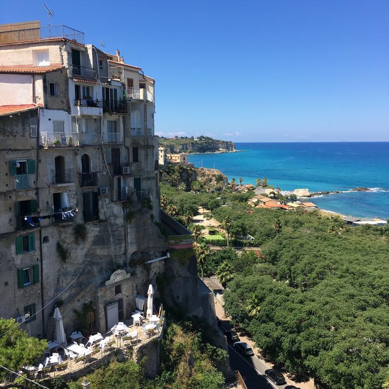 Apartment With Sea View تروبيا المظهر الخارجي الصورة