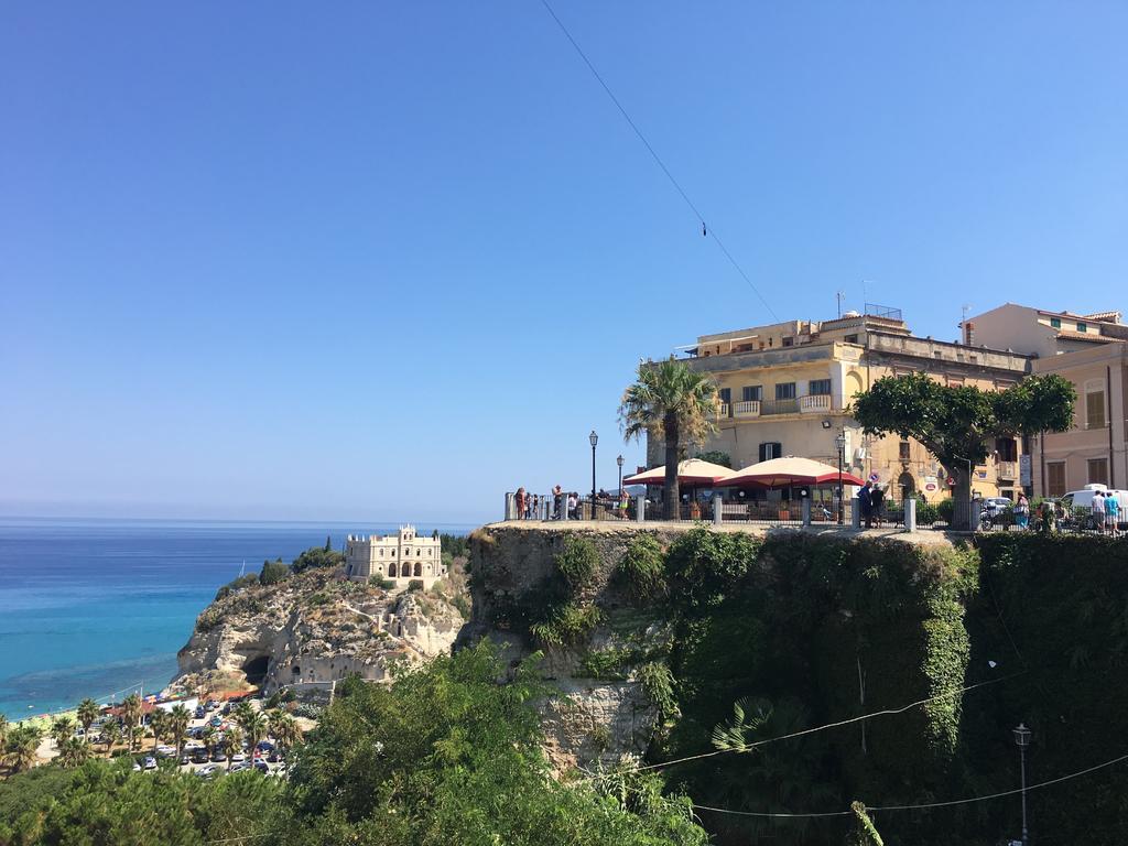 Apartment With Sea View تروبيا المظهر الخارجي الصورة