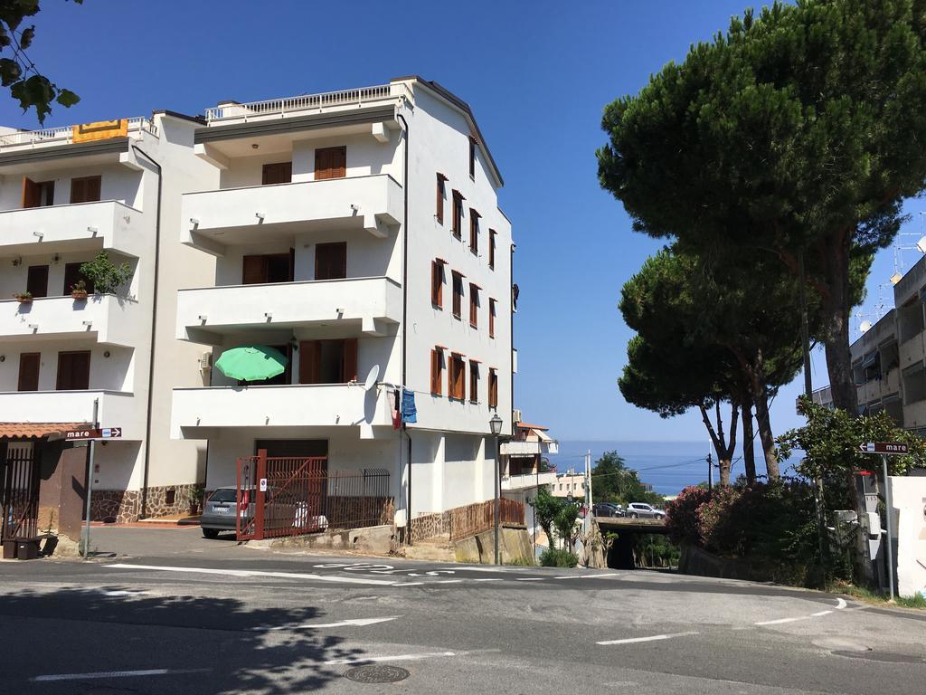 Apartment With Sea View تروبيا المظهر الخارجي الصورة
