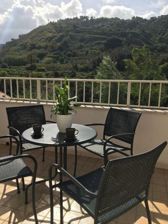 Apartment With Sea View تروبيا المظهر الخارجي الصورة
